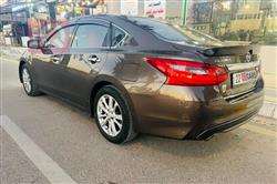 نيسان ألتيما